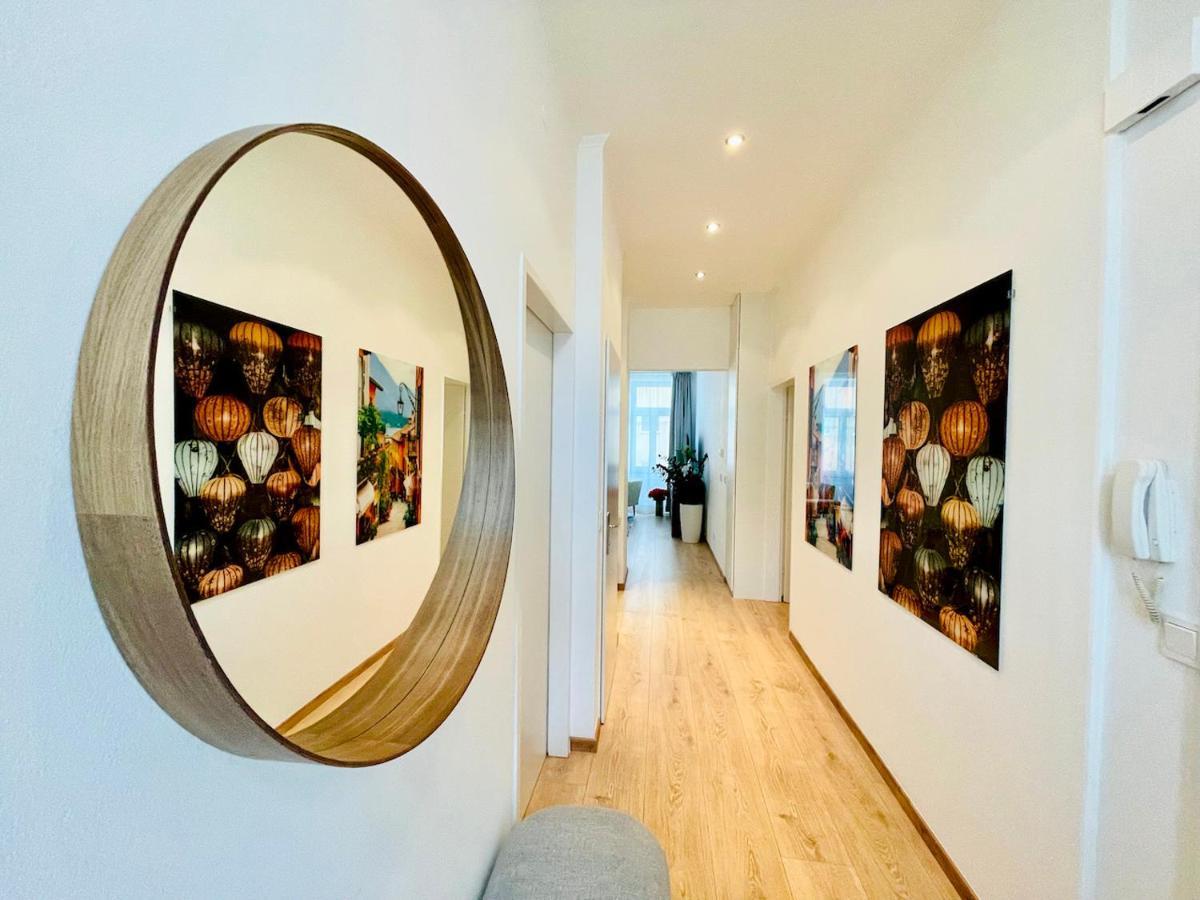 Colorful & Quiet Apartment In Beautiful Viennese Building ภายนอก รูปภาพ