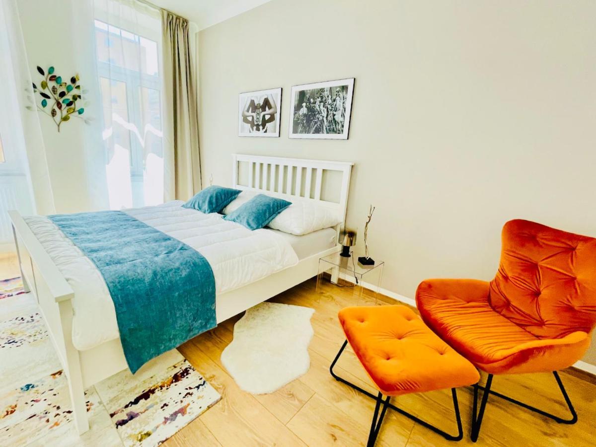 Colorful & Quiet Apartment In Beautiful Viennese Building ภายนอก รูปภาพ