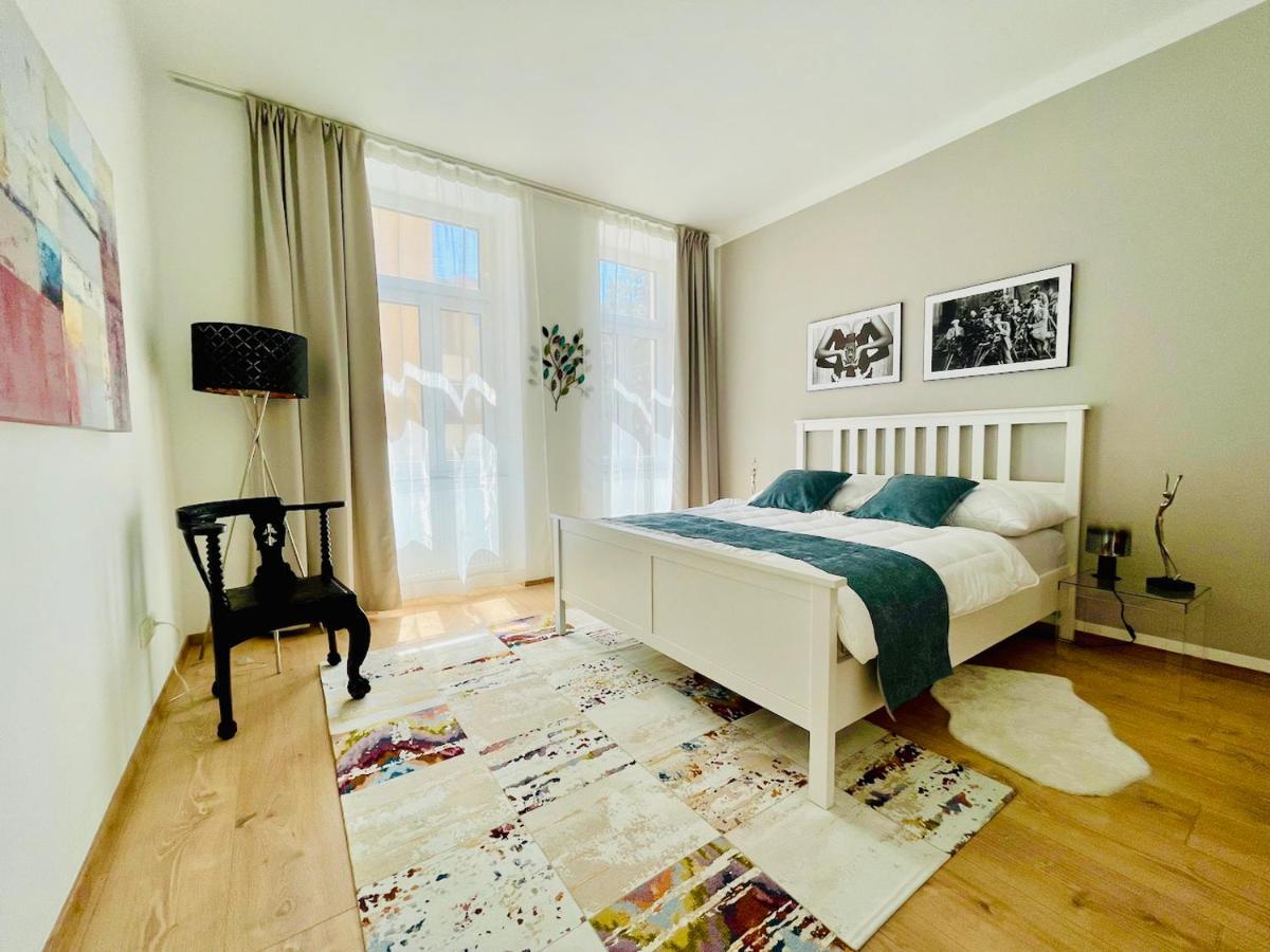 Colorful & Quiet Apartment In Beautiful Viennese Building ภายนอก รูปภาพ