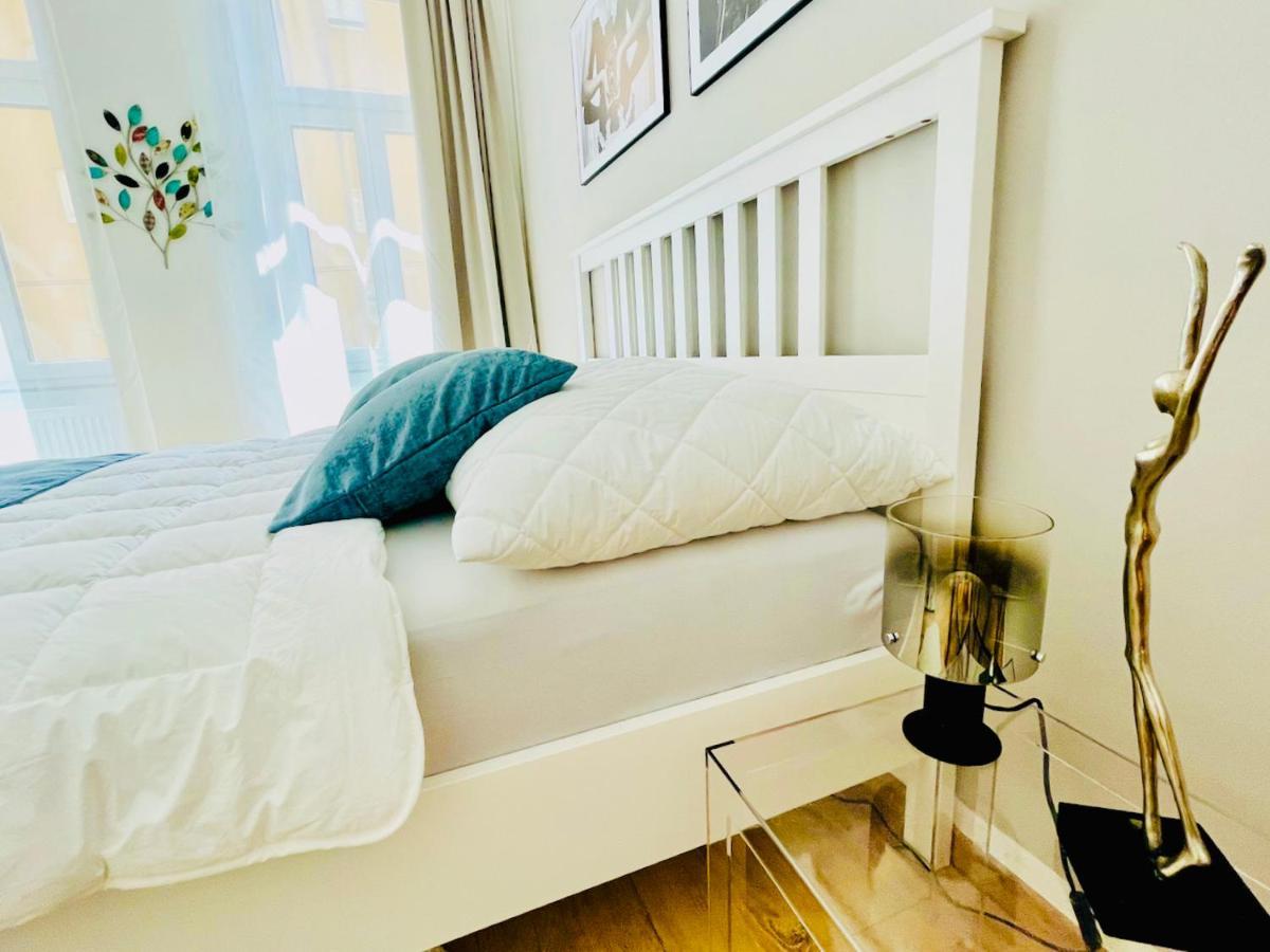 Colorful & Quiet Apartment In Beautiful Viennese Building ภายนอก รูปภาพ