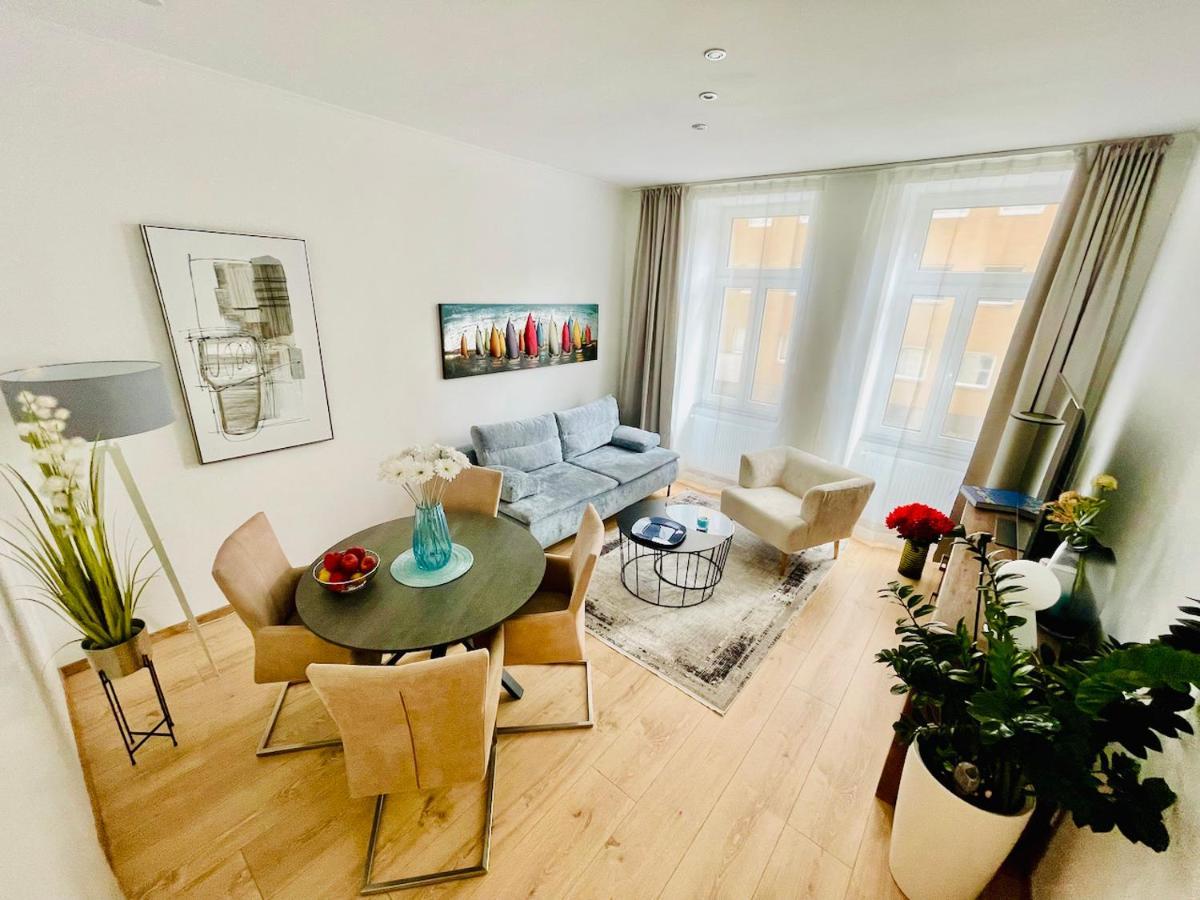Colorful & Quiet Apartment In Beautiful Viennese Building ภายนอก รูปภาพ